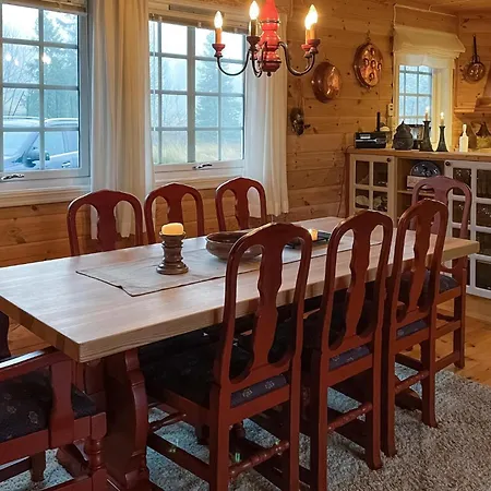 Vakantiehuis 4 Bedroom Stunning In